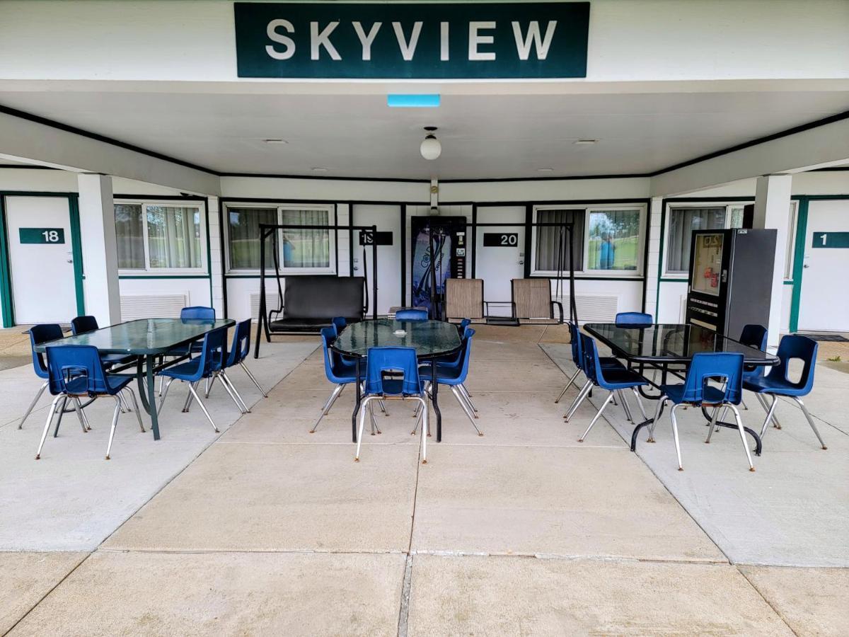 Skyview Motel - 프레리더삭 외부 사진